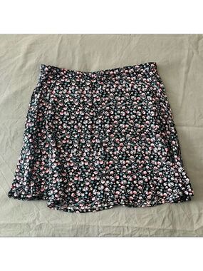 Divided size 10 floral skater skirt